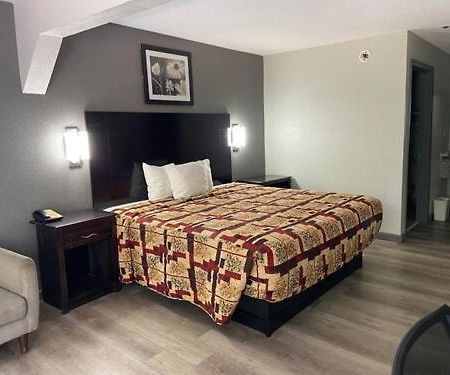 Speedway Inn & Suites Griffin Luaran gambar